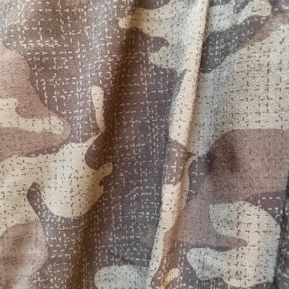 Prana Halle Pants. Size 10. Regular length. Green Camo & grid pattern.with tags. - Picture 6 of 12